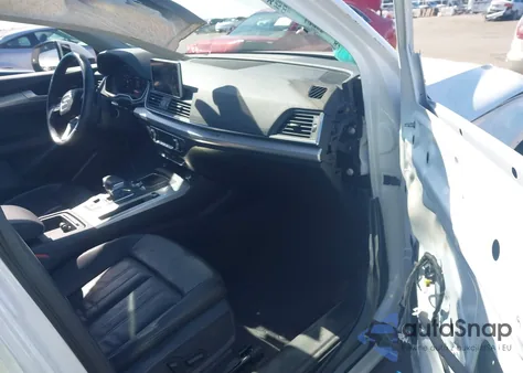 2018 Audi Q5 2.0T Premium/2.0T Tech Premium z USA, uszkodzony, nr VIN WA1BNAFY8J2222198